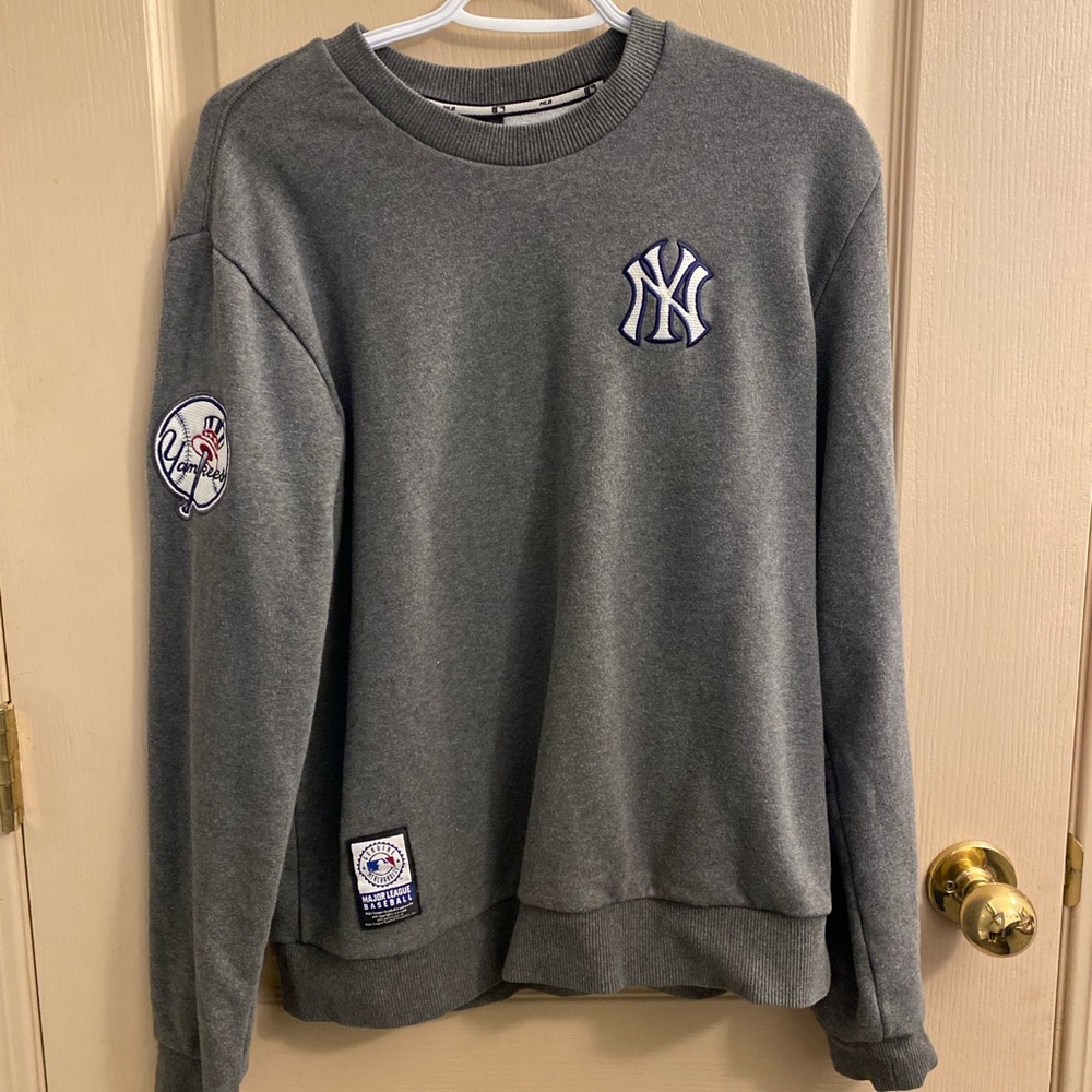 Vintage New York Yankees sweater
